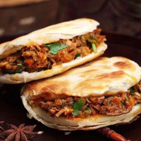 36000方!杭州城西这家社区mall,80%是烟火气小馆!100块吃8个经典老菜,还有思聪打卡店