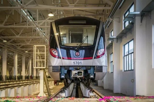 上海地铁2号线西瓜出站,上海地铁2号线西瓜内藏门