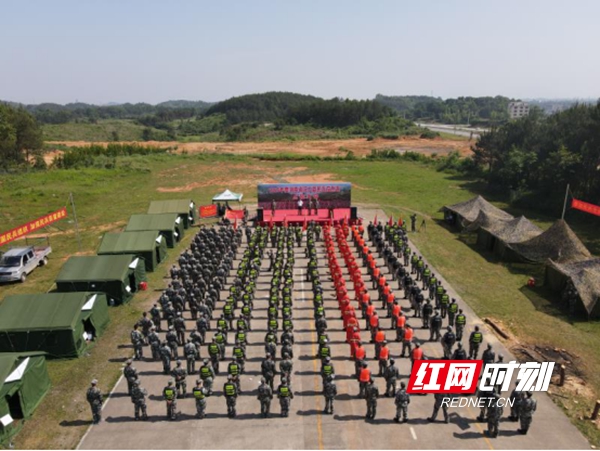 雪峰山下战歌嘹亮——湖南省洞口县人武部民兵整组点验亮新招