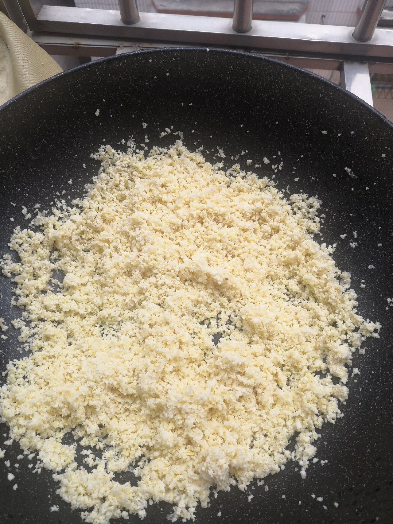 钓鲫鱼饵料经典配方钓友自制,分享一款常用饵料