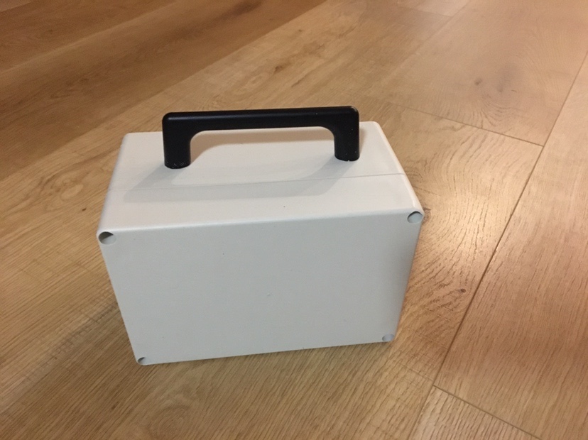 旧电瓶自制夜钓电源,旧电瓶变废为宝