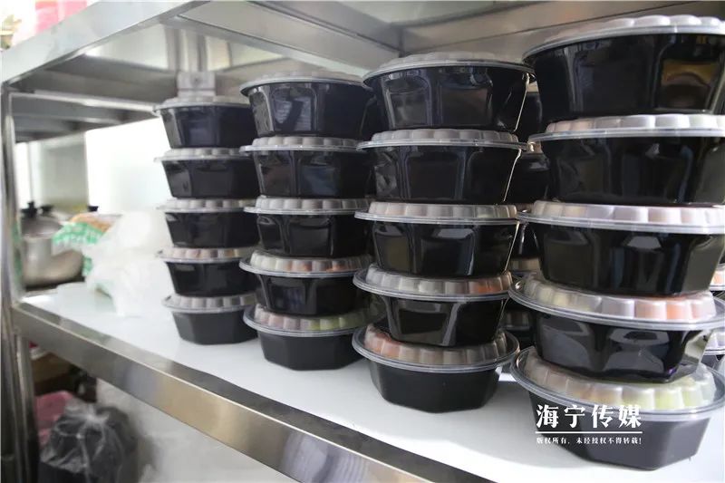 27岁姑娘开店胖40斤,27岁姑娘卖美食胖了40斤