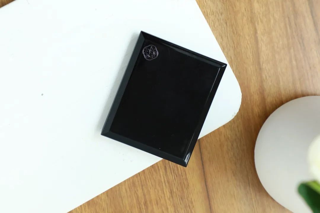 周雨彤泪沟神器,周雨彤的泪沟神器