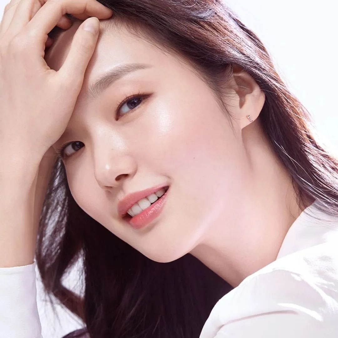 开完双眼皮为什么要往上看,开过的双眼皮可以再埋线吗