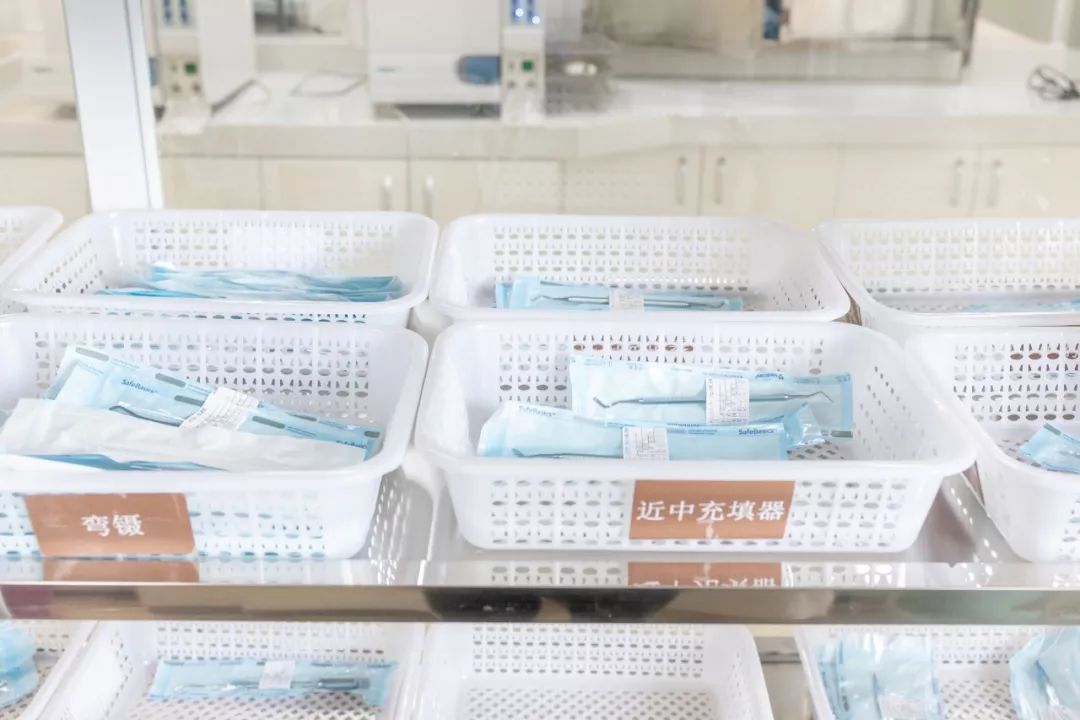 好羡慕别人有一口好牙齿,早日拥有一口整齐更漂亮的牙齿