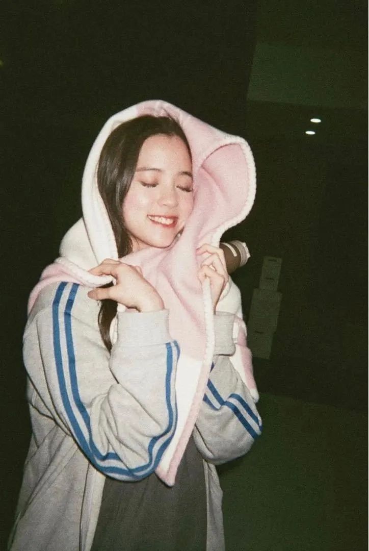 被刷屏的网红女孩,被霸屏的女孩