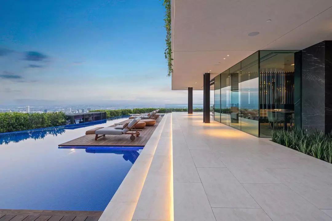 给大家介绍一下3000万的豪宅,价值10亿这样的豪宅你见过吗