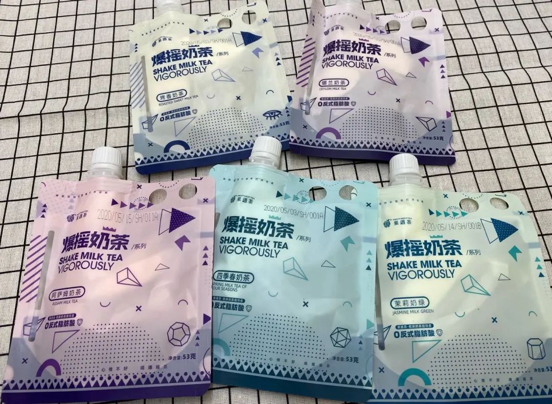 品尝10款奶茶,网红手摇奶茶都有什么口味