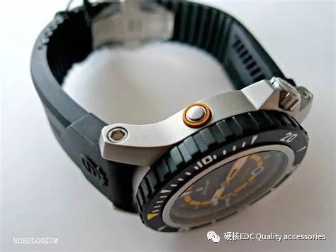 潜水表排氦阀是什么,手表排氦阀不潜水自己会松动吗