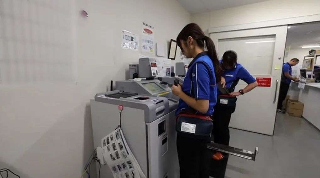 日本女快递员的一天过的有多潇洒,日本快递员的一天视频