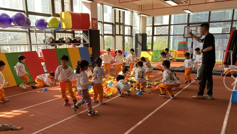 快来吧，孩子们在这找到了快乐