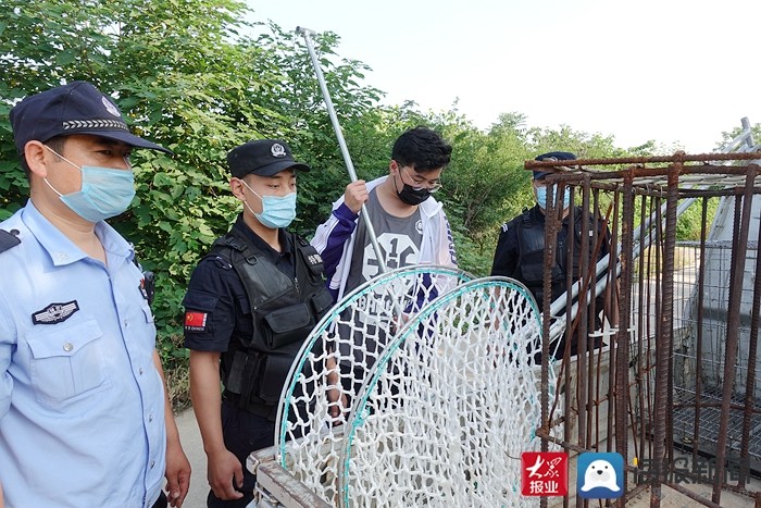 三大亮点纵深推进*安泰**高新警方不文明养犬专项整治火力再开