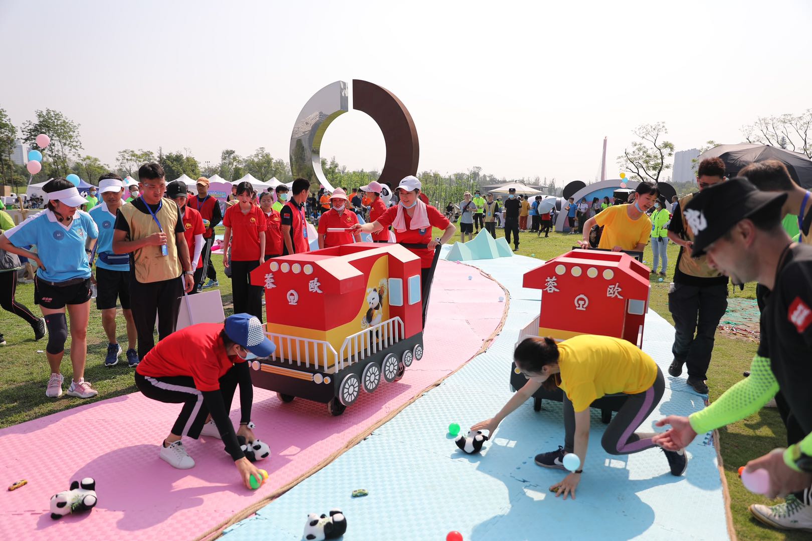 成都熊猫欢欢喜喜,成都大运会开幕式满屏都是熊猫