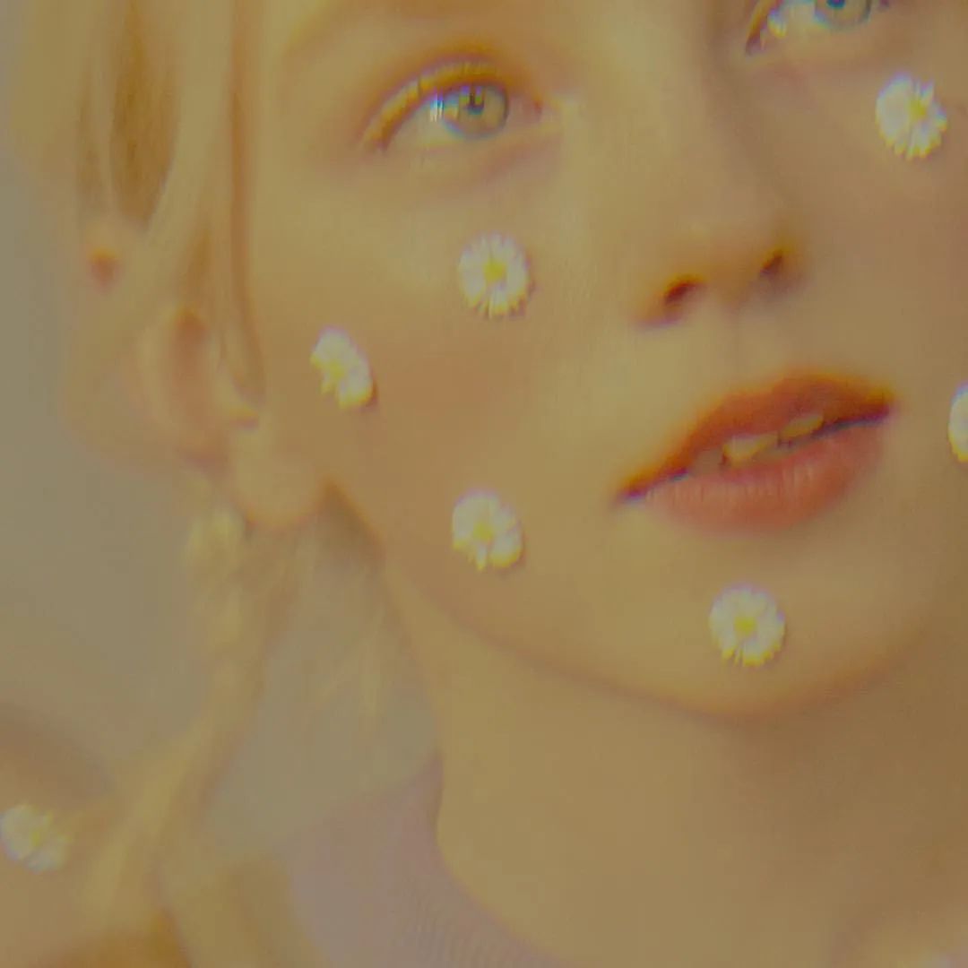 blackpink泫雅摆尾,blackpink全员观看泫雅舞台