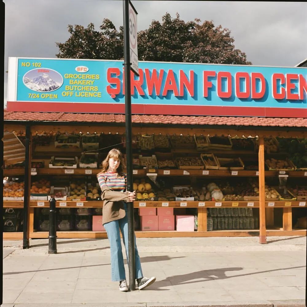 blackpink泫雅摆尾,blackpink全员观看泫雅舞台