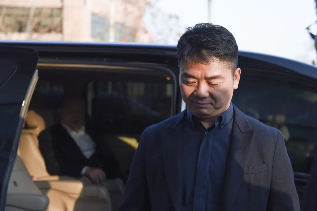 30位互联网大佬们都是什么学校,众多互联网大佬谁的学历最高