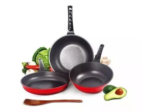 不粘锅铝锅和铁锅哪个好,铁锅不粘锅不锈钢锅哪种好用