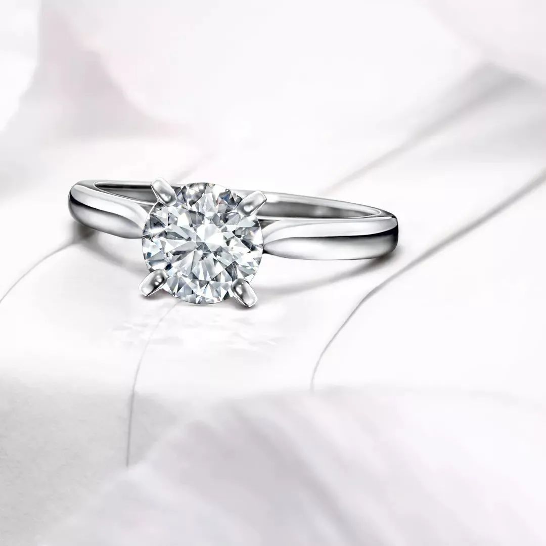 三克拉的钻戒一般要多少钱,三克拉方钻戒大概多少钱