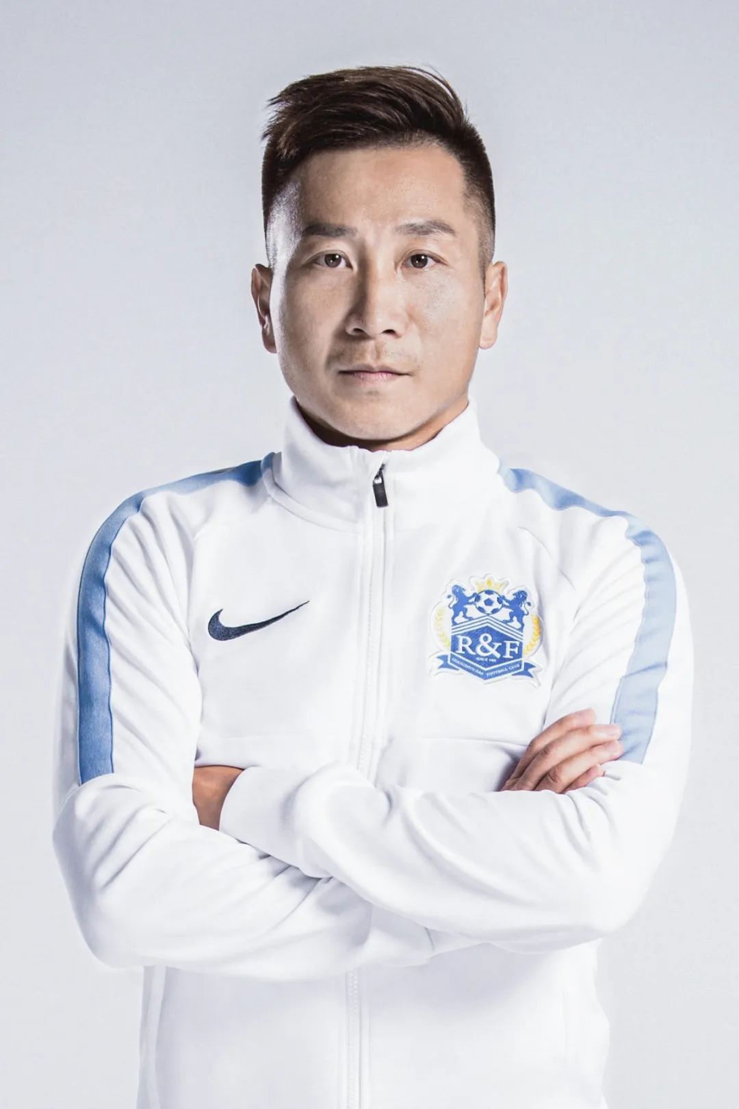 我们的全家福来啦!还有帅气的定妆照