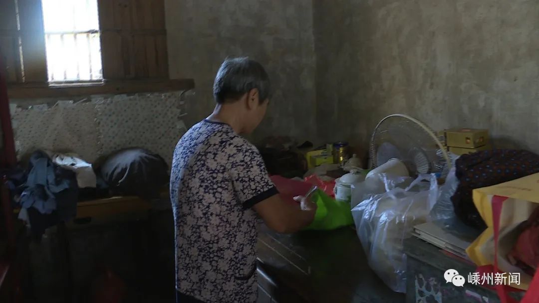 免费送桌子椅子,免费送电脑椅