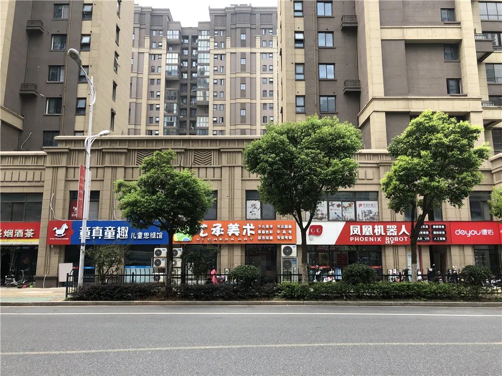 双学区，地铁近，配套全，这个网红小区交付两年却仅涨4000元/㎡