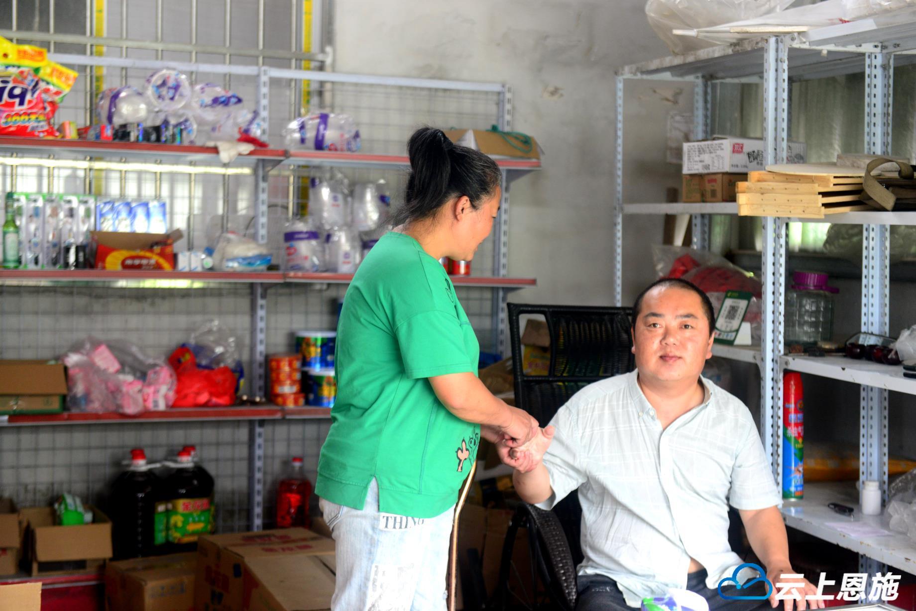 贫困户黄凤：用勤劳双手托起致富梦