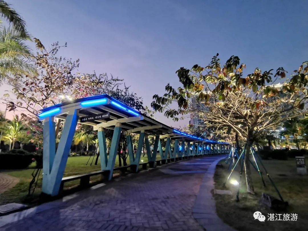 泡温泉爬山休闲的好去处,泡温泉沙雕