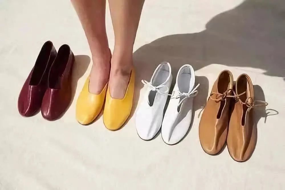 阔腿牛仔裤必备鞋,夏天穿的牛仔裤女推荐什么