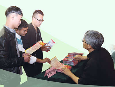 让迷彩点亮青春——山东省烟台市探索新形势下大学生征兵工作的启示