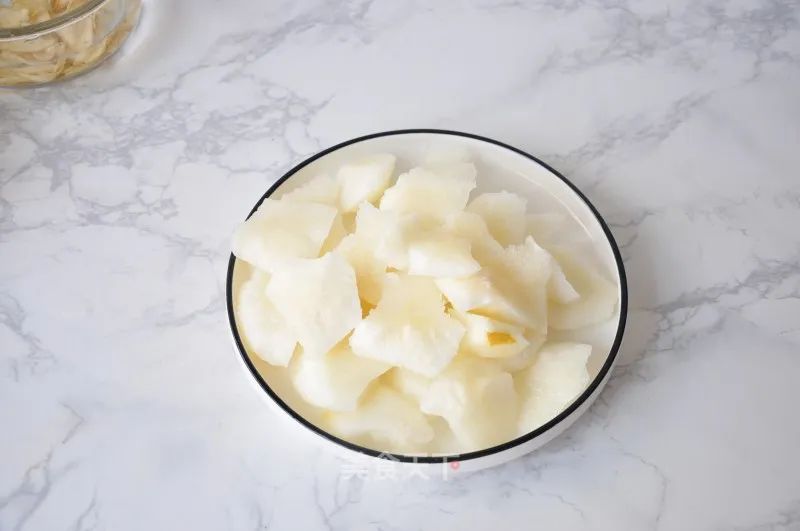 秋燥简单梨汤怎么做,秋燥梨汤的做法大全