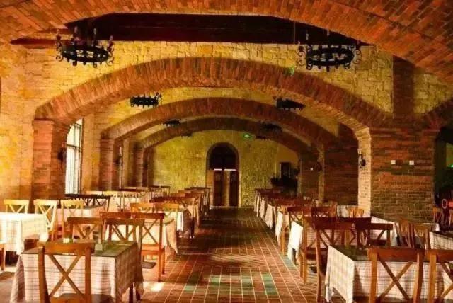 张裕瑞那城堡酒庄葡萄的酿制过程,咸阳张裕瑞那城堡酒庄体验酿酒