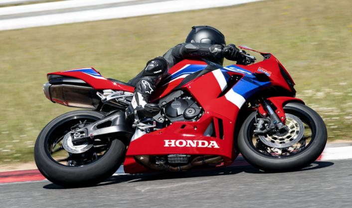 最新款本田cbr600rr极速测试,2020款本田cbr600rr引进吗