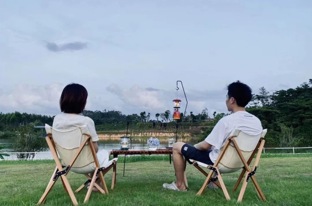 让我们一起去露营一起快乐,与你一起去露营