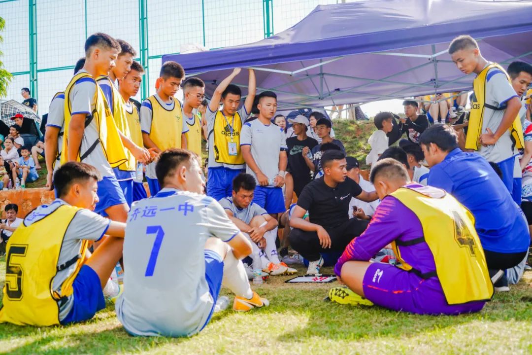 开远：逆境中全力以赴这群少年虽败犹荣