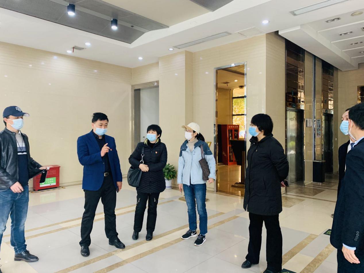 贾子华：专注做“性价比”最好的产品｜对话物业人