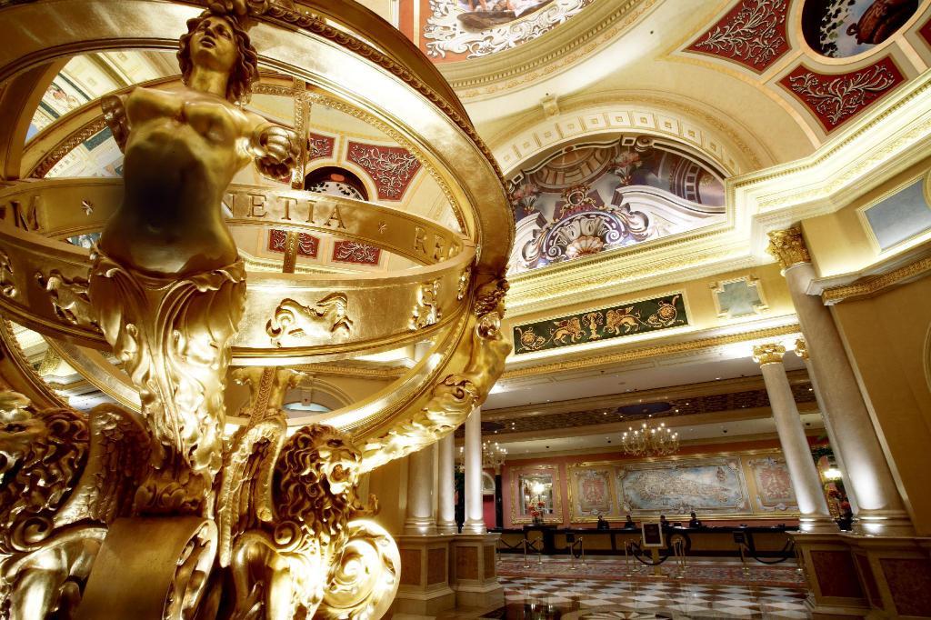 为了建澳门的酒店，米开朗基罗投了多少钱？