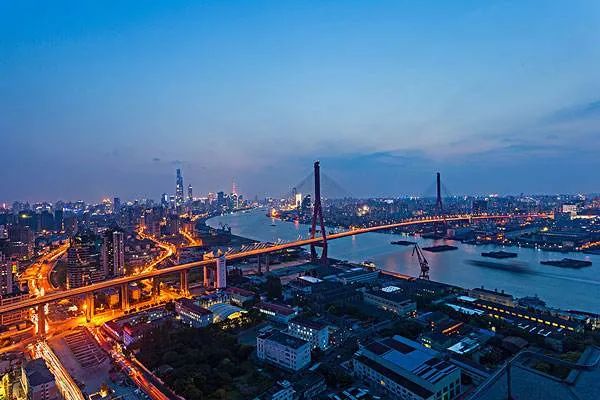 黄浦江变宽,黄浦江上过江通道