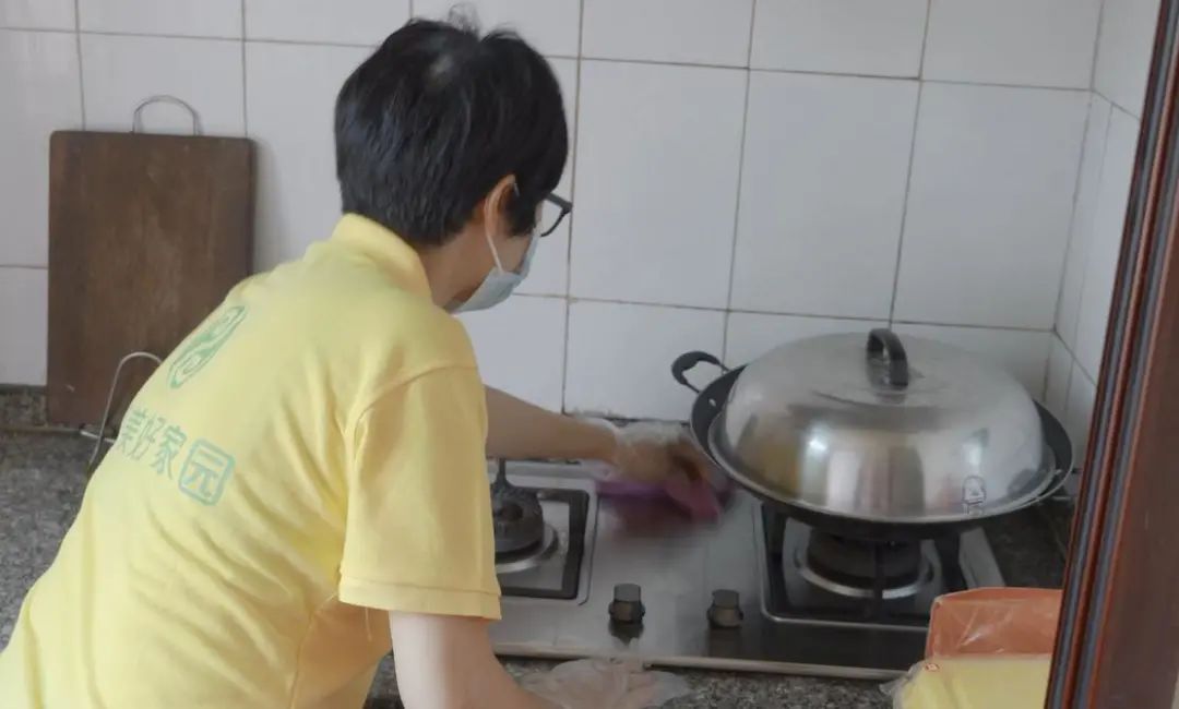 广州老人申请居家养老,海珠区社区老人服务