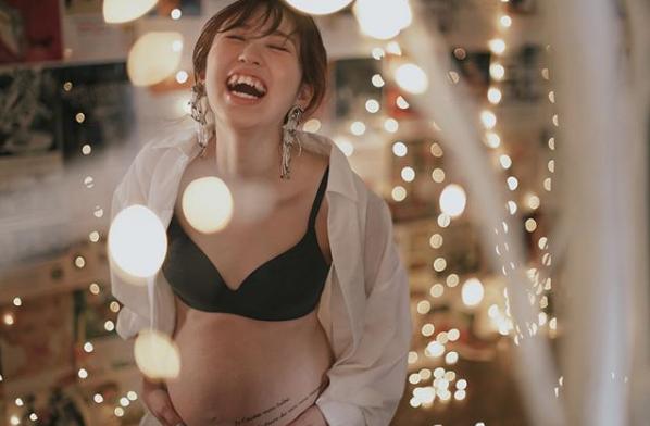 日本小哥专拍孕妇妈妈“潮流时刻”！每一张都像大片