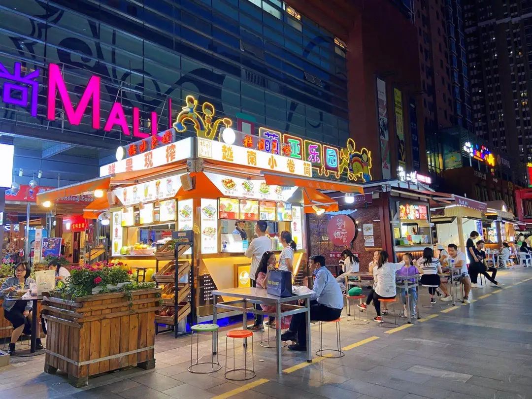 昆明西山南亚风情第壹城,昆明之夜不夜城