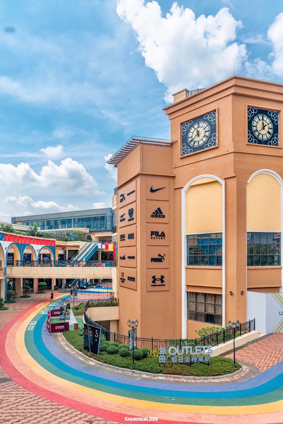 look千盛购物广场店,look百万车