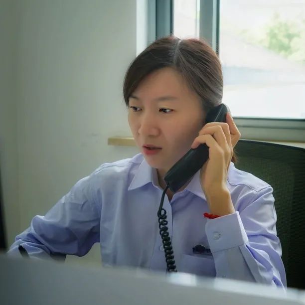 国庆我在岗向国庆献礼,中秋国庆双节我在岗文案