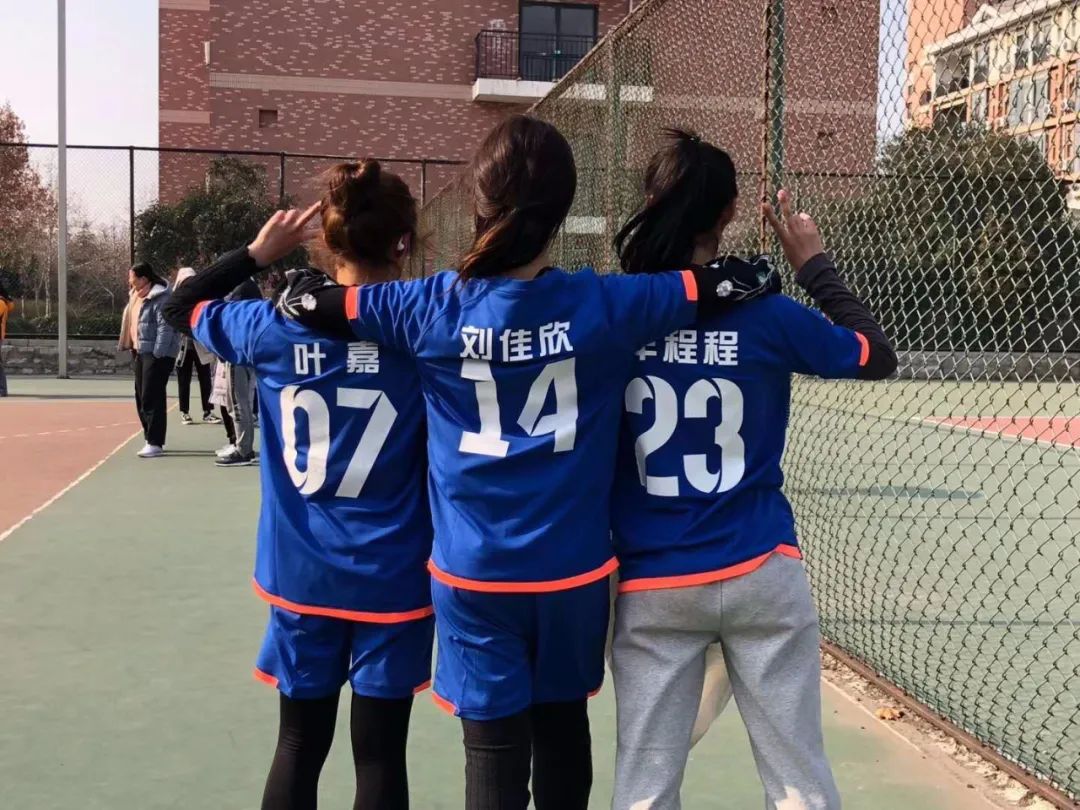 半个月一个女孩的变化,半个月时间女生容貌能变化吗