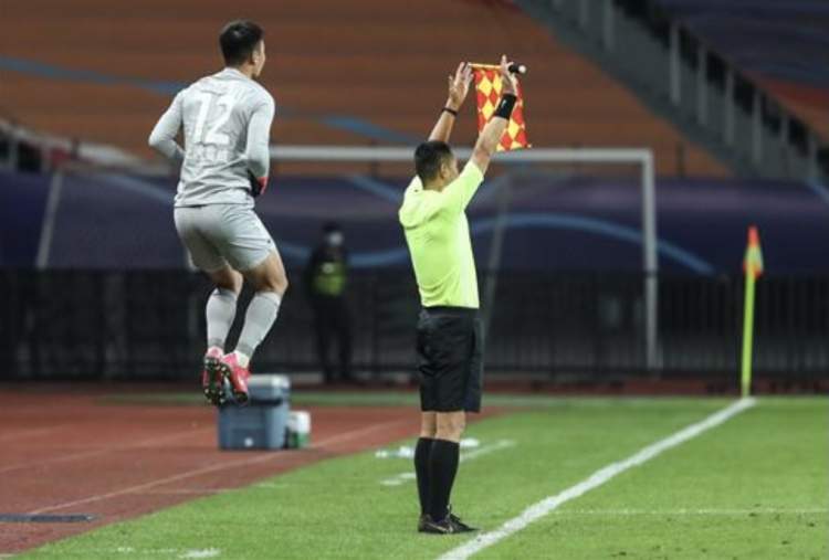 上港替补门将陈威,上港门将陈威完整视频