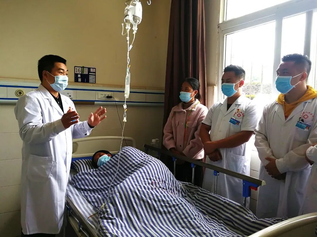 走进大凉山的路上,走进大凉山爱心传递