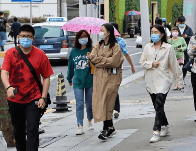 一件顶三件!这件日本背心自发热超保暖,还显瘦