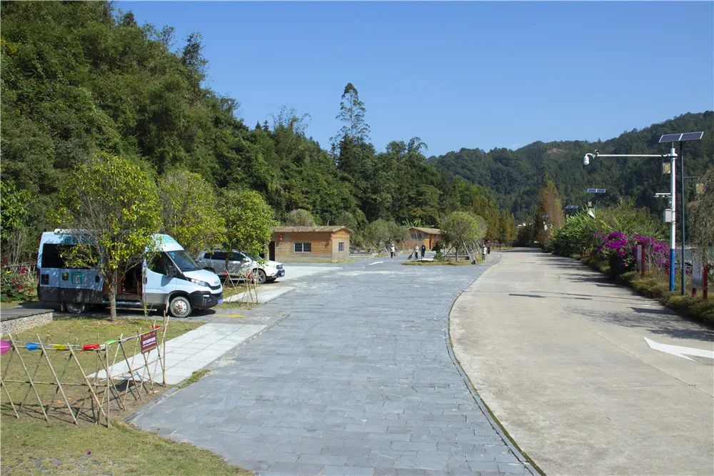 上车旅游打卡,上车打卡下车打卡