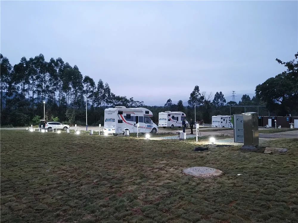 上车旅游打卡,上车打卡下车打卡