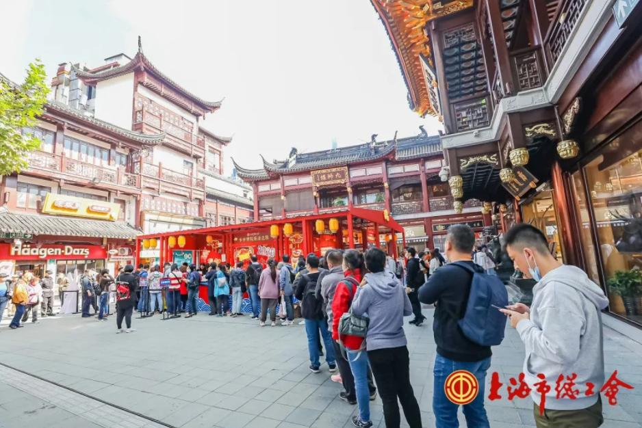 醒醒丨昨晚很忙：看完英雄联盟S10全球总决赛，再付双十一第一波尾款