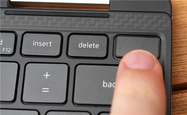 2020版戴尔XPS13二合一评测：机身精美性能强但缺陷犹存